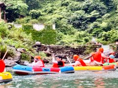 -安吉龙王山峡谷漂流