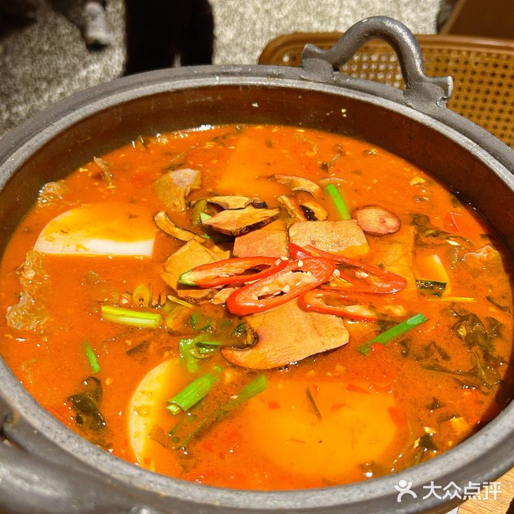 外滩漫步 呛头家云南民族菜