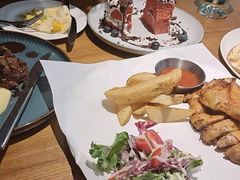 -JINNS锦时 steak&pizza(浸信会礼拜堂旧址店)