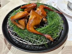 烟熏果木烤制乳鸽-杂咖zacup(领展中心城店)