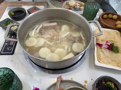 -喃喃椰·糟粕醋·椰子鸡火锅(七堡花园店)