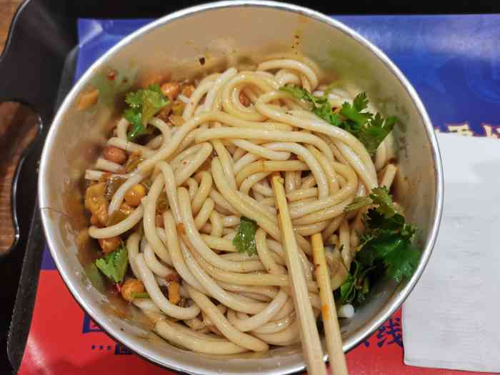 卤大姐卤粉王(鸿福里店)-"晚上正不知道吃什么的时候,朋友发了一张她.