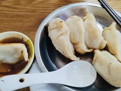 -黄阿姨锅贴大王(万航渡路店)