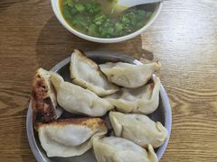 -黄阿姨锅贴大王(万航渡路店)