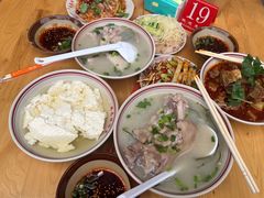 -老方桌烂蹄花川菜馆(九龙坡店)