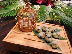 桃仁红花石榴包-运·中餐厅(成都华尔道夫酒店)
