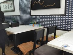大堂-尹记餐馆(花园店)