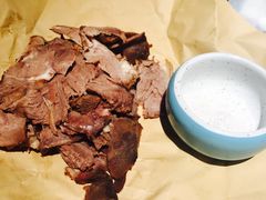 古法盐蘸牛肉-老头儿油爆虾·知味杭州(爱琴海购物中心)