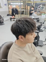 -尤司男士国潮理发馆