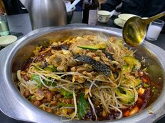 -周良天山牛杂城(天山路总店)