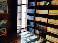 -钟书阁(松江泰晤士小镇店)