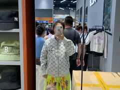 -王府井奥莱棋盘山小镇
