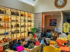 -聚云奢二手奢侈品黄金手表包包回收·中古店(中福城店)