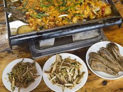 -宏兴烤鱼山庄(宣恩总店)