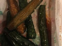 -狗撵鸭(泰山公寓店)