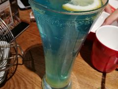 揉蓝气泡水-牛很鲜潮汕牛肉火锅(朝晖路店)