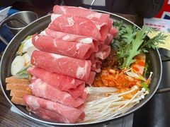部队锅-MI WU FACTORY米屋美食工厂餐厅(绿地店)