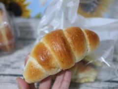 茴香海盐牛角-卡玛王子·面包·蛋糕(南山宝能环球汇店)