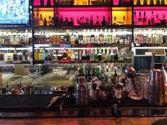 -YUE·6·西式融合餐厅(外滩六号店)