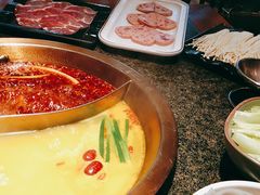 -小天鹅火锅·一线江景洪鼎旗舰店(洪崖洞店)