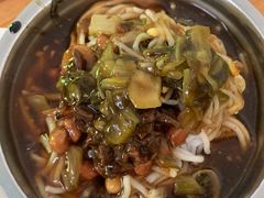 -灵山卢梅燕粉店