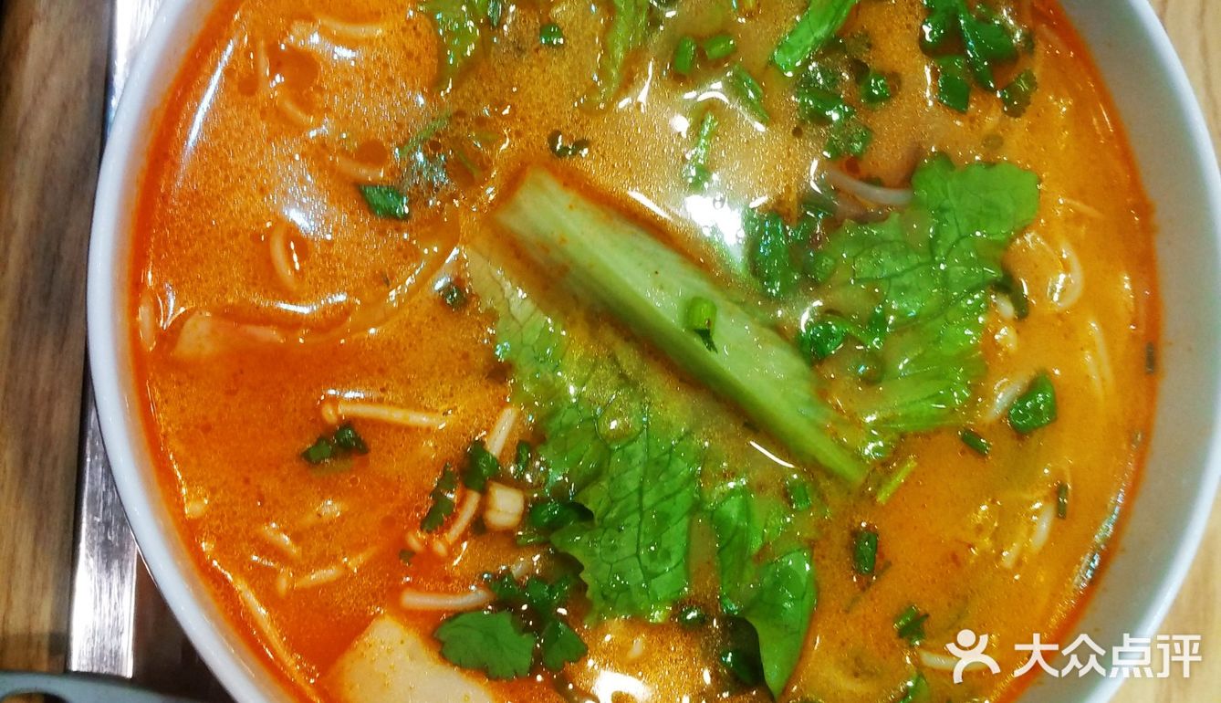 8.8的米线竟然还送炸肉，令人震惊