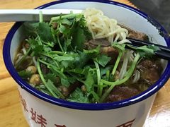 清汤排骨面-胖胖板凳面