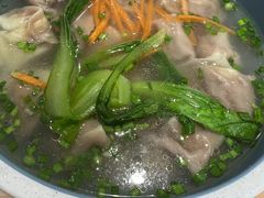 三鲜牛肉馄饨-老新隆牛肉锅贴(新街口店)