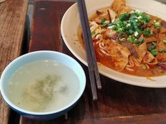 -方铲铲·成都板凳面(滨江银泰店)