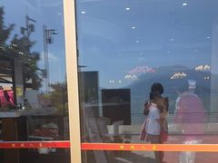 -鹏城人家海鲜酒家·23年老字号(较场尾店)