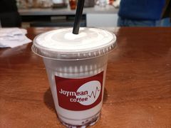 草莓牛乳-Joymean coffee.见面咖啡