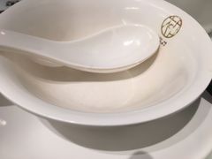-新大咀港式茶餐厅(宝山万达店)