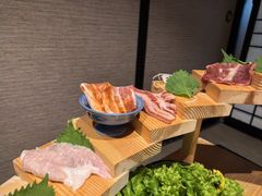-山川小町·极番烧肉(新地假日广场店)