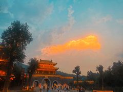 -雪山彩虹谷景区