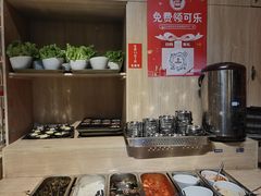 自助调料区-哈哈碳都·牛肋条无限自助烤肉(台江万达店)