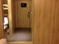 -西安大雁塔科技大学地铁站亚朵酒店