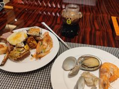-广州万富希尔顿酒店·感趣自助餐厅·金秋蟹宴生蚝海鲜刺身烧烤