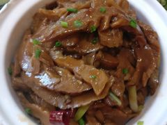 外婆红烧肉（笋干烧肉）-旭龙鱼头王(航华店)
