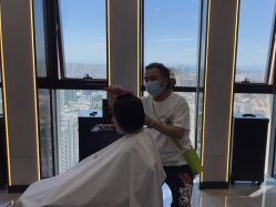 -TOP HAIR SALON