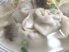 荠菜黑毛猪肉馄饨-老味茶屋(川沙老街店)