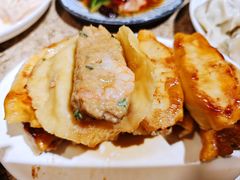 猪肉韭菜虾仁锅贴-金谷园饺子馆(北邮总店)