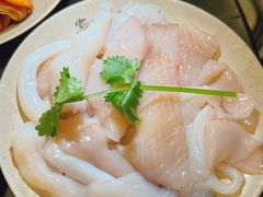 -洞亭火锅(防空洞总店)