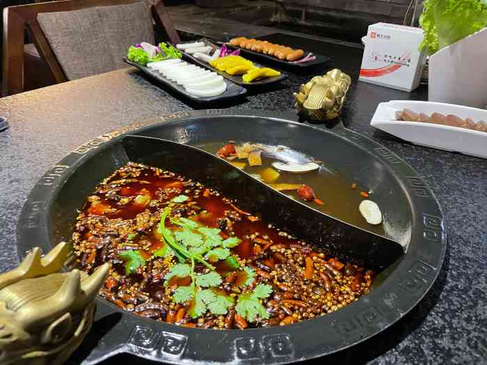 椒王火锅(南海万达店)-"[环境]在佛山的万达,广州过去就广佛线,.