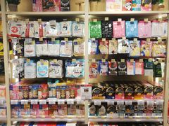 -LOG-ON(海港城店)