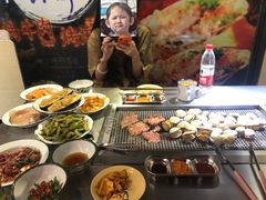 -马路牙子地桌烤肉(工体店)