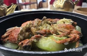 Steamed Crab with Black-Striped Loofah