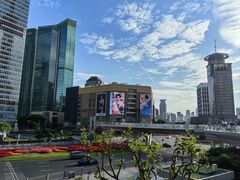 -陆家嘴空中步行连廊