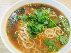 大肉面-小马牛肉面·牛骨熬制(南京博物院店)