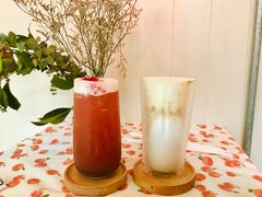 满杯红石榴-灯塔咖啡馆BOOK·Coffee Shop