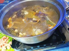 -千岛蚝高压锅生蚝·人参火锅(白云万达店)